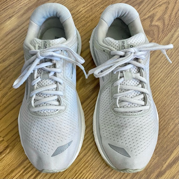 Brooks Shoes - Brooks Adrenaline GTS 20 Running Shoe 8.5 White